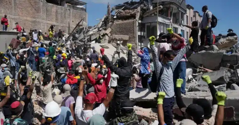 sismo de 7.4 en colombia deja 224 muertos y cientos de heridos
