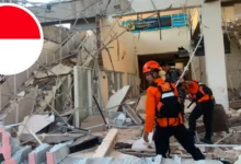 Trágico sismo sacude el este de Indonesia y deja decenas de víctimas (Foto AP)