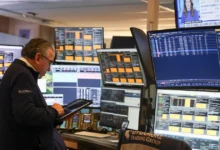 wall street cierra con pérdidas ante repunte del petróleo y expectativa por empleo en eu