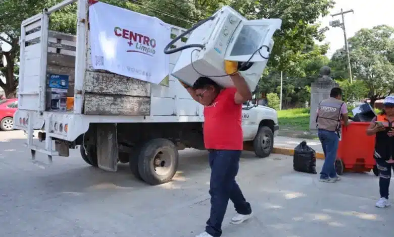 activan centros de acopio para cacharros y muebles viejos en centro