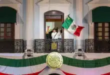 Da Javier May el tradicional Grito de Independencia en medio de la unidad y alegría de las familias tabasqueñas