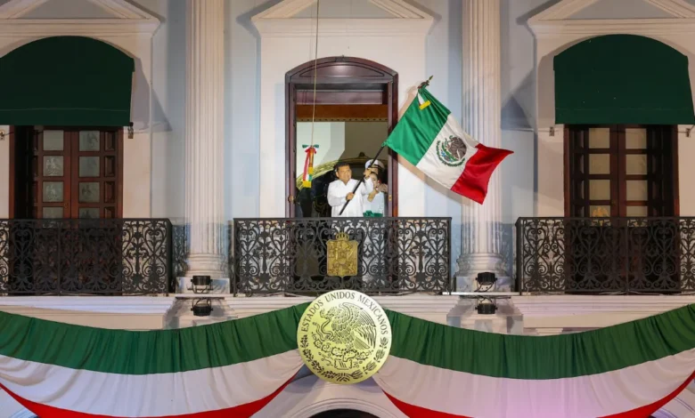 Da Javier May el tradicional Grito de Independencia en medio de la unidad y alegría de las familias tabasqueñas