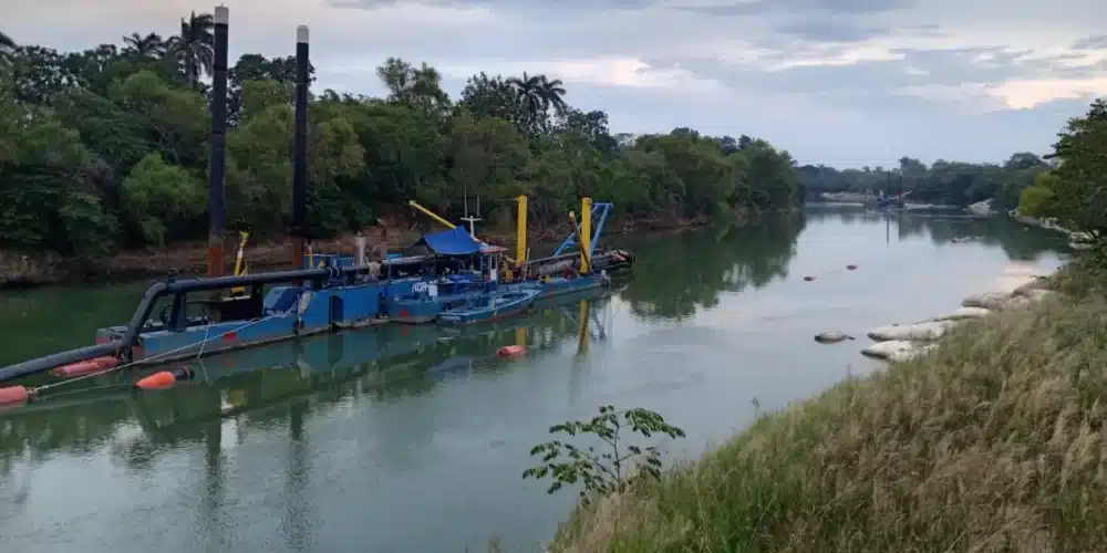 Labores continuas de desazolve (Foto de cortesía)