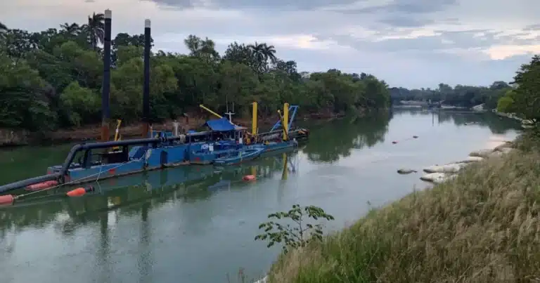 Labores continuas de desazolve (Foto de cortesía)