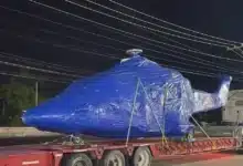 helicóptero en tráiler sorprende a automovilistas en la carretera villahermosa frontera