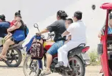llaman a evitar que menores viajen en moto