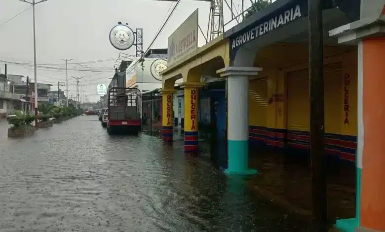 Lluvias dejan sin luz y en riesgo de desabasto de agua a comunidades de Jalapa