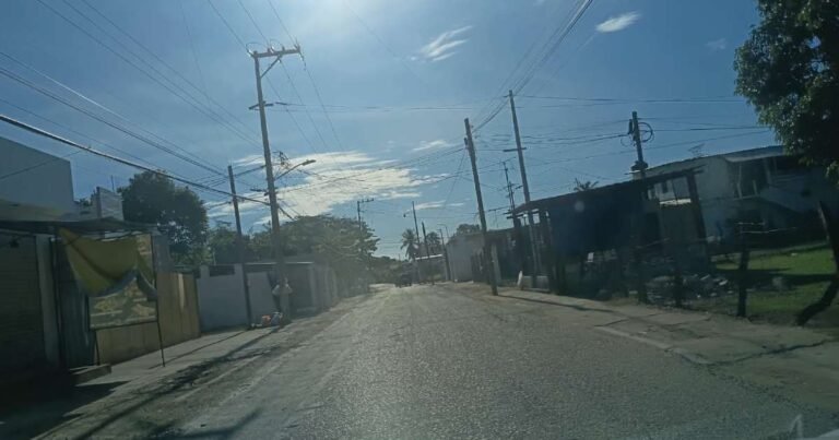 sábado de ambiente bochornoso y presencia de lluvias