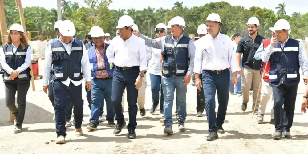 supervisan edificación de más de 12 mil viviendas en tabasco