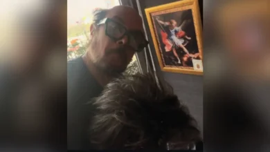 aleks syntek genera preocupación con mensajes en redes