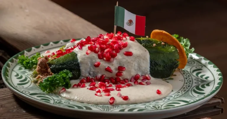 Chiles en Nogada, el platillo mexicano ideal para las Fiestas Patrias