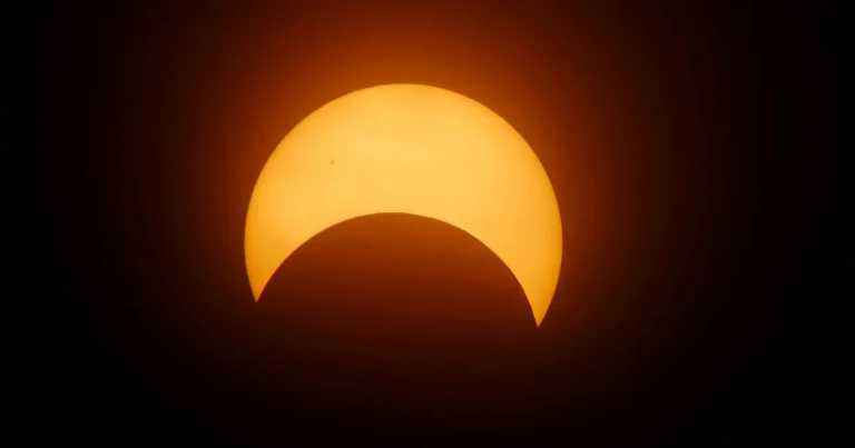 eclipse solar 2027 durará más de seis minutos y no será visible en méxico