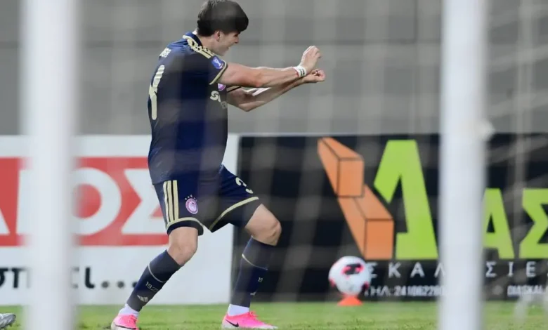 “Hormiga” González anota gol en Copa de Grecia en goleada del Olympiacos