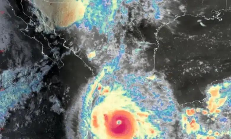 huracán polo vuelve a categoría 5 y provoca fuertes lluvias en guerrero y michoacán