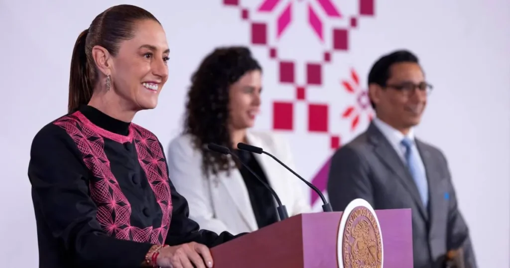 Presidenta Claudia Sheinbaum resalta aprobación de 27 reformas constitucionales y 76 reformas legales