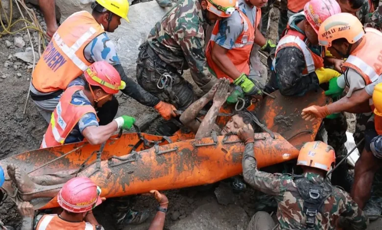 rescate en nepal salvan a dos tras nueve días