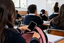 sep restringe uso de celulares en escuelas de méxico la medida entra en vigor el 3 de noviembre