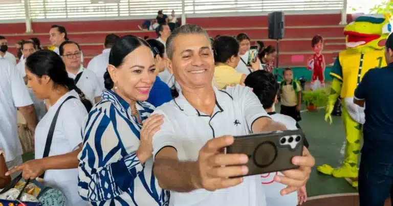 La familia es el pilar fundamental en la salud mental de los estudiantes : SEP