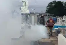 Fumigan 122 panteones en Centro por Día de Muertos (Foto de cortesía)