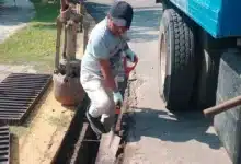 extraen toneladas de residuos de las alcantarillas de centro