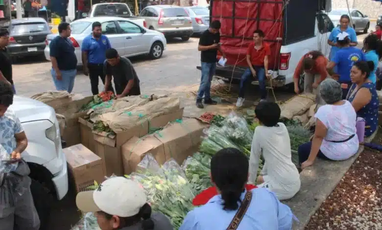 floristas le apuestan al repunte de ventas por san judas y día de muertos