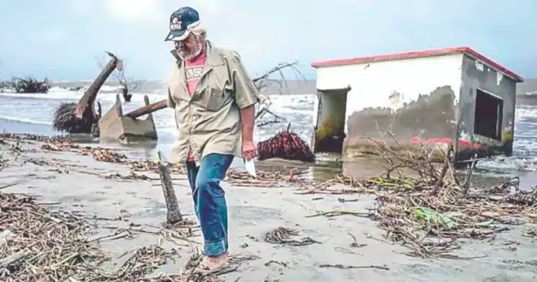La Marina va al rescate de las costas de Paraíso