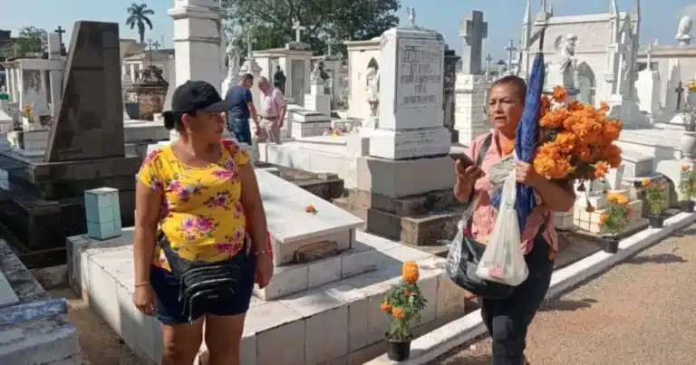 los panteones de centro abrirán sus puertas 36 horas continuas por día de muertos