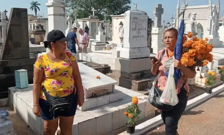 los panteones de centro abrirán sus puertas 36 horas continuas por día de muertos