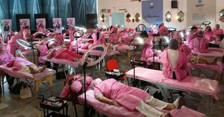 Devuelven la sonrisa a sobrevivientes con micropigmentación paramédica gratuita