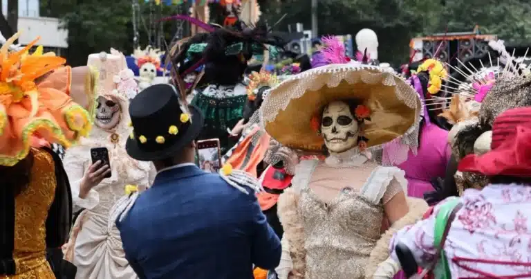 catrinas toman reforma por día de muertos