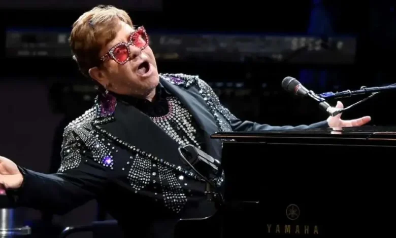 Concierto de Elton John en México un éxito tras más de una década de ausencia