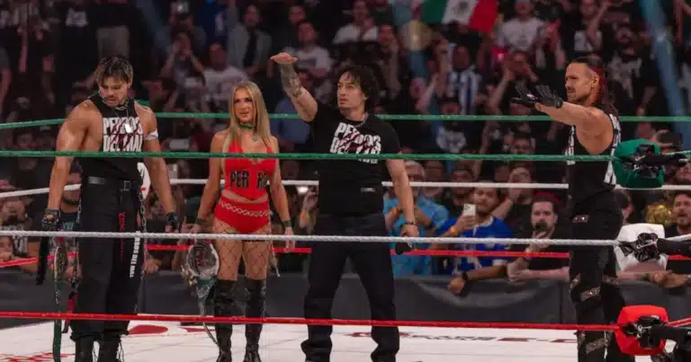 los perros del mal debutan en wwe con los títulos de tríos de aaa
